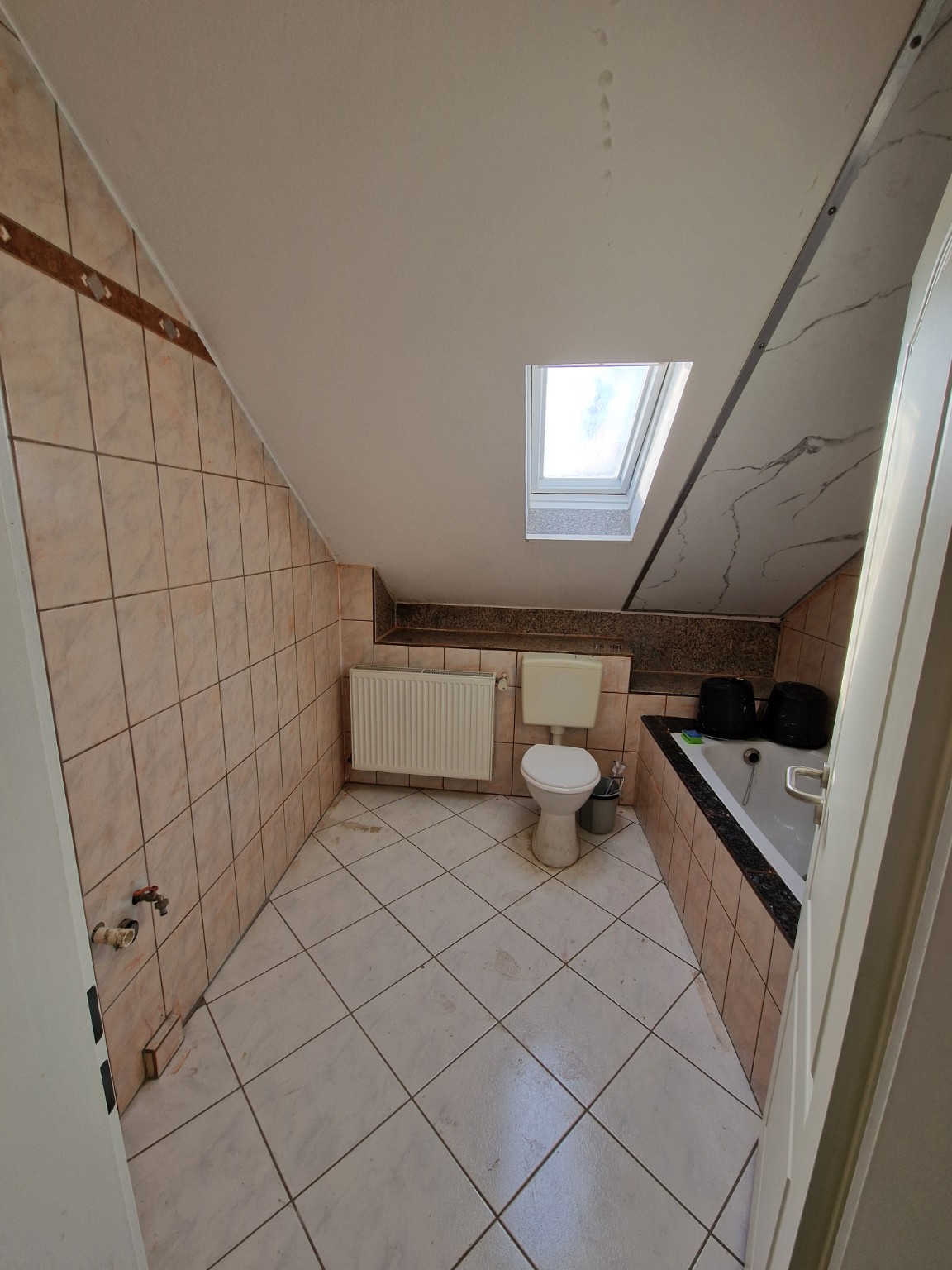 03_Banyo_Cati_Penceresi_ONCE